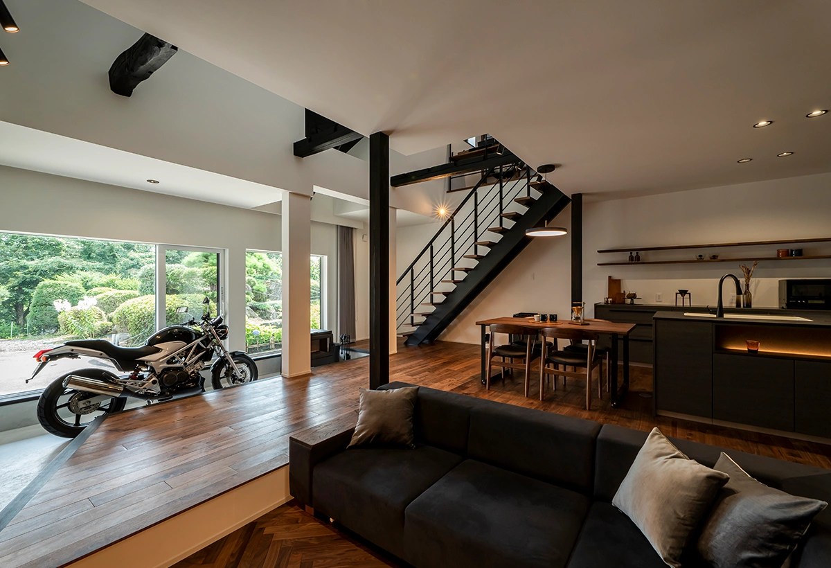 明治時代の古民家から<br>150年の歴史と現代美が同居する邸宅へ